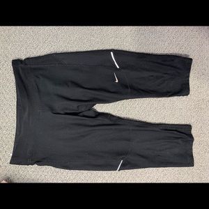 Nike Cropped Leggings